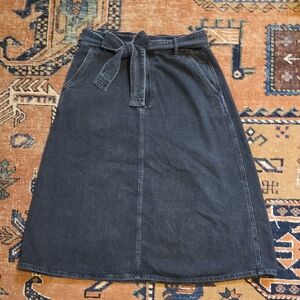Cool Madewell Charcoal Dark Denim A-Line Skirt with Belt And Pockets